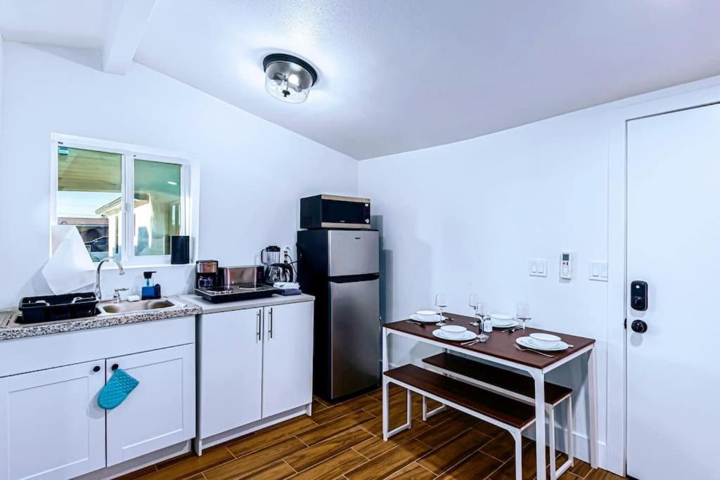 Phoenix Retreat - Studio With King Bed - 10 Min From Airp - Unit C Exterior foto